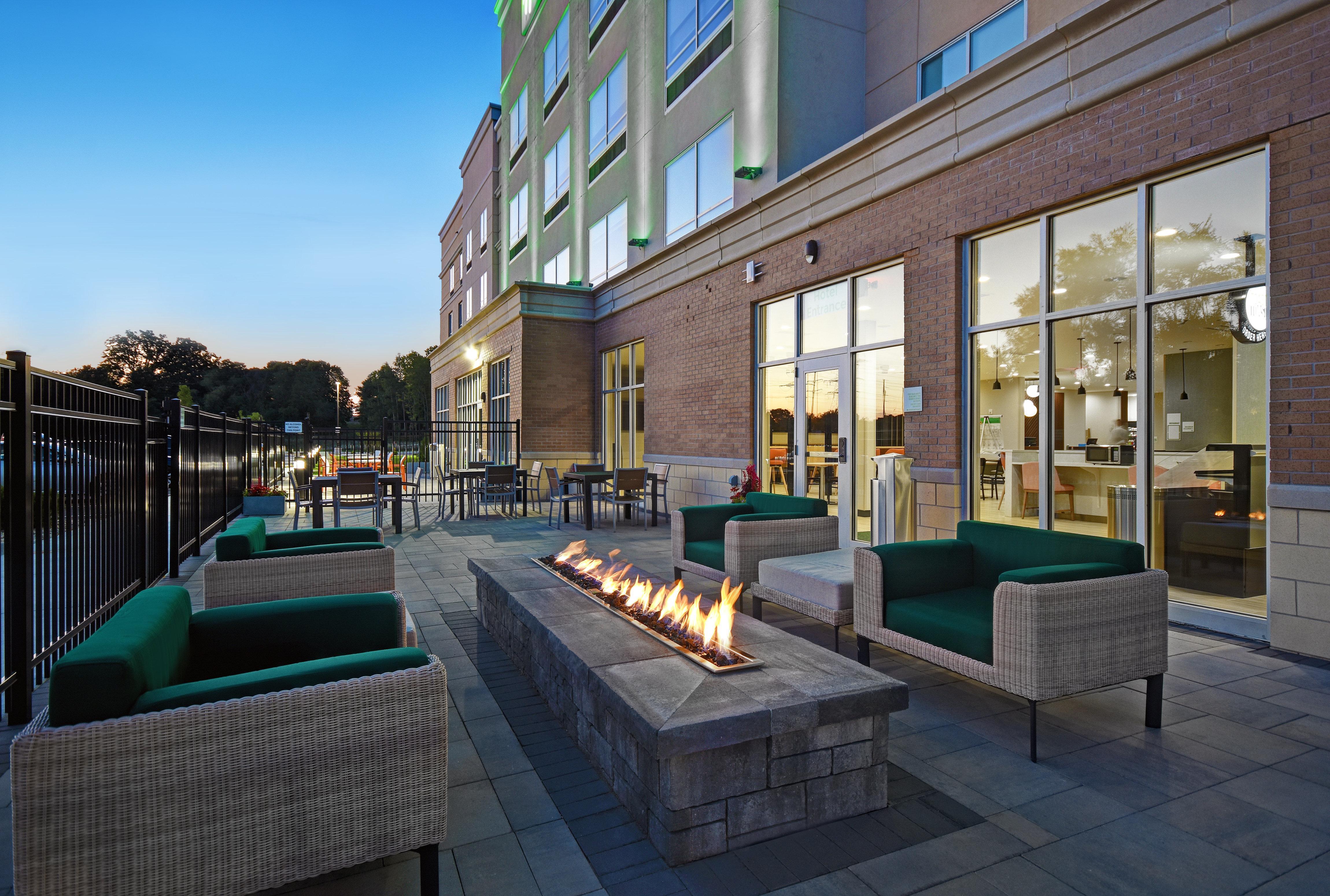 Holiday Inn Grand Rapids North - Walker, An Ihg Hotel Exterior foto